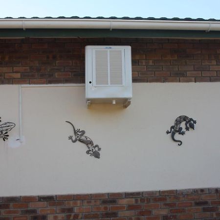 Woodlands Stop Over And Lodge Francistown Exterior foto